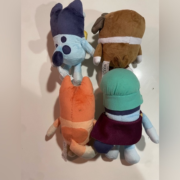 Bluey and Friends Plush Lot of 4 Characters Disney Junior Stuffed Toys - Picture 3 of 3